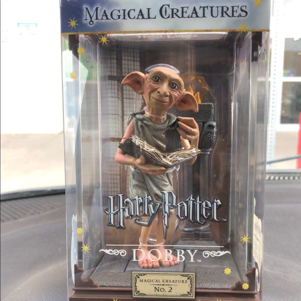 Harry Potter Dobby Magical Creatures Figure